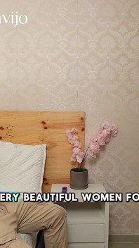 Anh ấy muốn bán cho tôi căn hộ nhưng mông anh ấy tốt hơn
