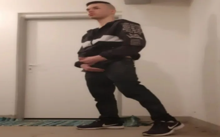 Elio Rivao: Jerking off in apartment building corridor