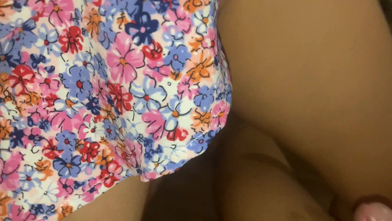 Risky Hairy Couple: Šukání před oknem, ženský orgasmus