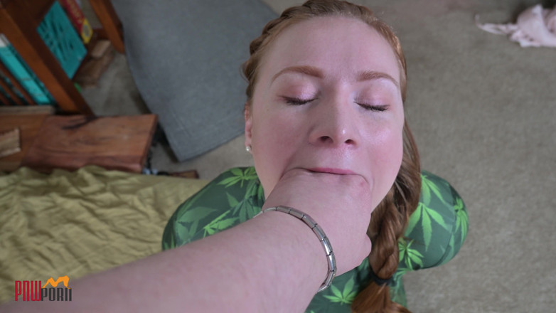 PNW Porn: Roodharige Yaya wordt in haar gezicht geneukt