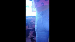 Joslin: मेरे कपड़े में से एक का दिखा रहा है