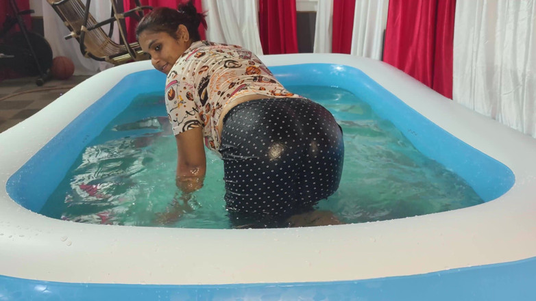 Vaigavarun45: Mallu Casal na piscina fode com boquete