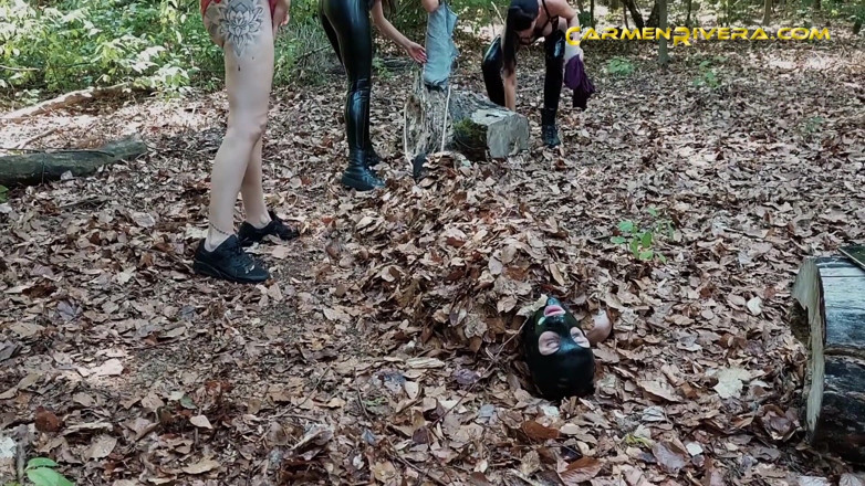 Carmen Rivera Entertainment: Green Piss - The climate actifists