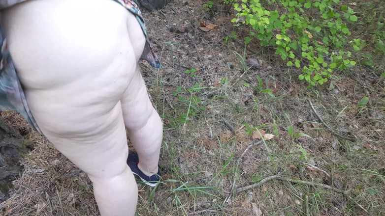 Helgafoxxy: Outdoor flogging hot BBW