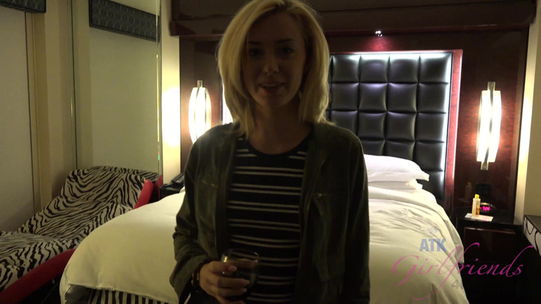 ATK Fans (Girlfriends): Virtual vacation in Las Vegas with sweet Haley Reed 1/3