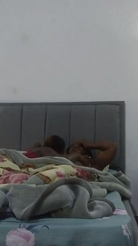 Suka seks romantik berguling di atas zakar saya sehingga saya mencapai orgasme