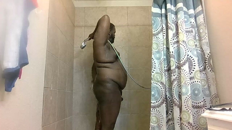 bigblacktxchub: Morning Shower Super Clean