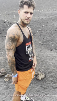 Gay Piss in Place, I Hope Nobody Discover Me