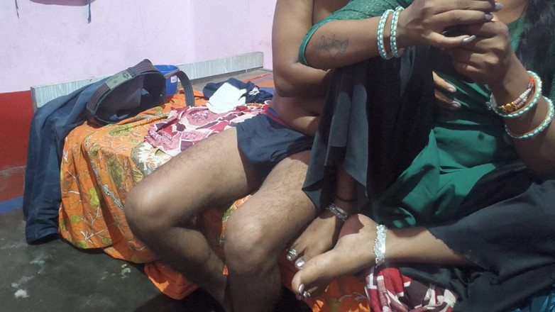 Sobha rani: Seks threesome terbaik 2025:-rahul ngentot adik ipar dan istrinya dengan nyepong...