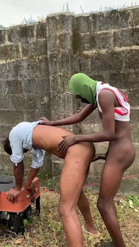 Sesuatu tentang berada di luar