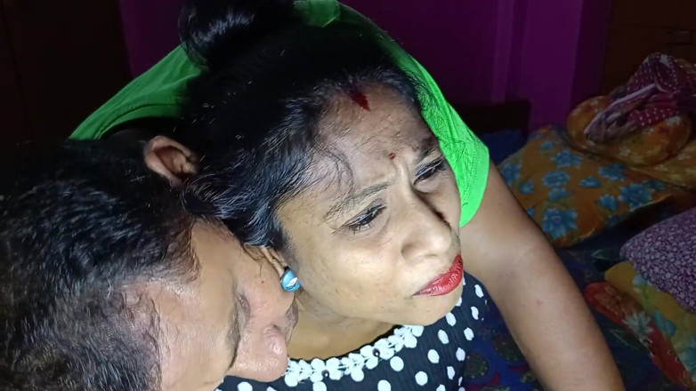 Bengali-coupel: Индийская бенгальская Pinki Vabi занимается сексом в Даворе и Старт Приод