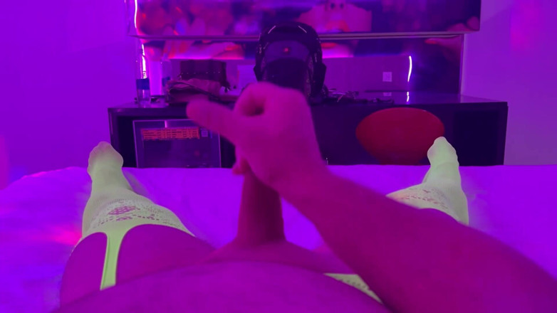 GottaLuvBB: Jerking and Shooting a Nice Load