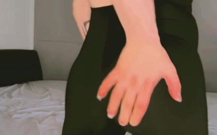 Rozebell: Petite sexy asiática francesa empregada Ladyboy Rozebell é fodida com força...