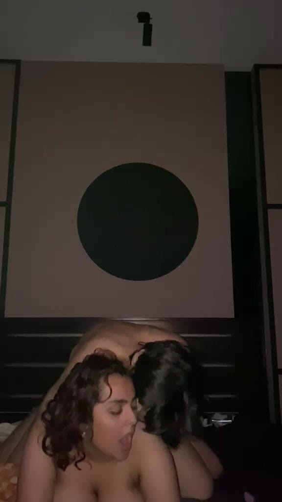 bobandvinegar: She Love Backshots