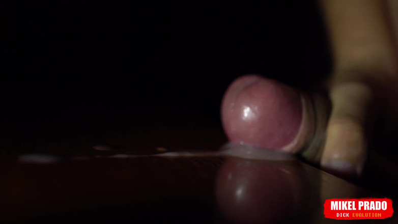 Mikel Prado: Compilation d'éjaculations torrides, jeune gay
