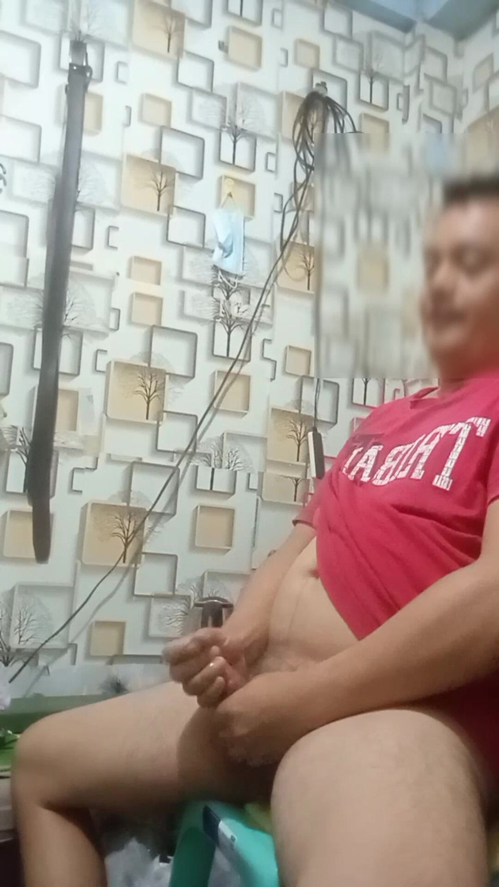 Talahib23: 내 옆에 방이 있는 핫한 새아빠 - 그는 잘생겼고, 그는 거대한 자지를 가지고 있어