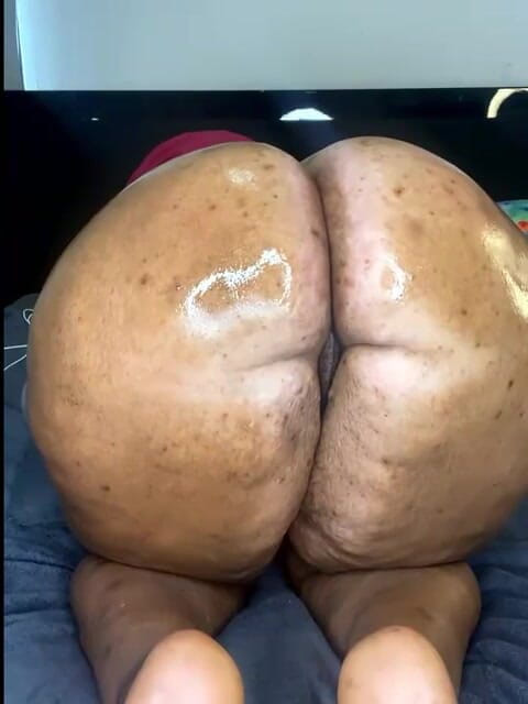 Big black clapping booties: Jodidas a extremadamente grande, episodio 1039