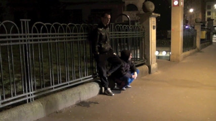 Gaybareback: Chupado en el metro de París