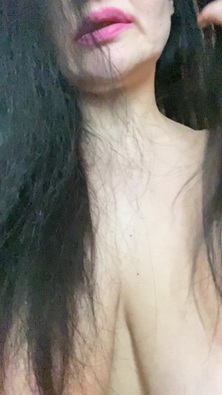 Boniklay: Une salope coquine baise la bite bien dure de Tarzan