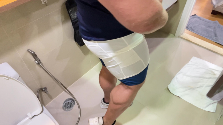 Jack stacked: Flexionar en el baño Después del gimnasio!