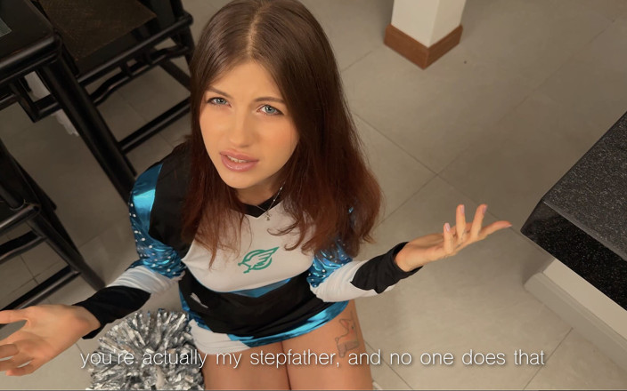 linamigurt: 의붓딸-치어리더가 노골적으로 돈을 달라고 애원하고, 그녀를 속여 섹스를 했어