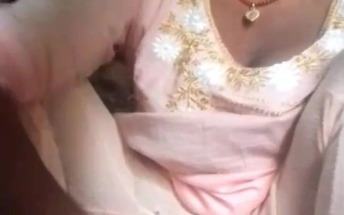 RJ NISHA: Village desi la figa di bhabhi bhabhi squirtata