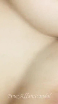 Sexy Pinay Obrovské poskakující prsa tvrdě ošukané