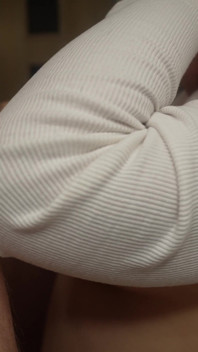 Saya memberikannya blowjob dan dia memancut pada tetek saya