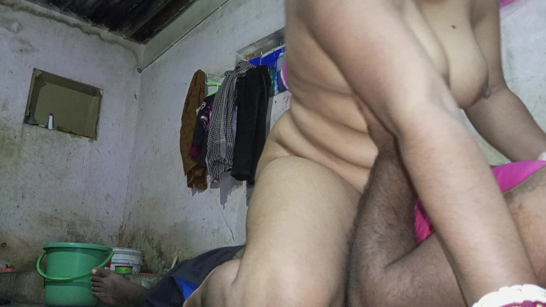 Mridulmadhu: Cikgu Kolej India Mengajar Tentang Kamasutra dalam pratikal