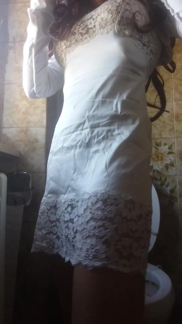 savannahamatoriale: Silk&amp;satin, so Sexy on Wc