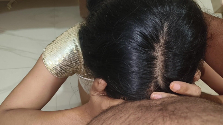 CloudyPush59: Dì Telugu trên chiếc áo vàng saree đỏ