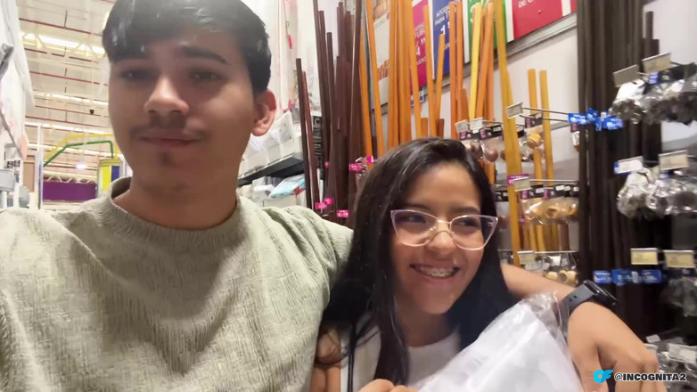Incognita XXX: I Masturbate at the Mall with My Husband