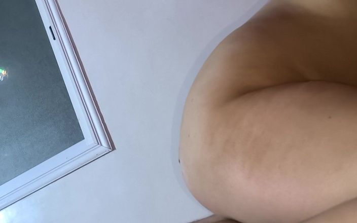 Cuckold Arabic: Couple Arab Sharing the Wife