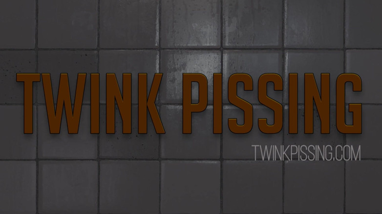 Twink Pissing: Lucas (18) Pissing