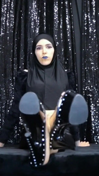 Worshiping My Arabian Feet in Supreme Silence