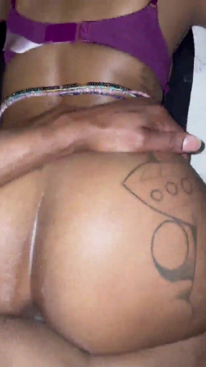 JOHTSRVA: Černá creampie mokrá kundička ošukaná BBC děvkou