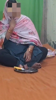 Desi Punjabi Babhi & Behari Servent seks rollenspel - dorpnachtverhaal