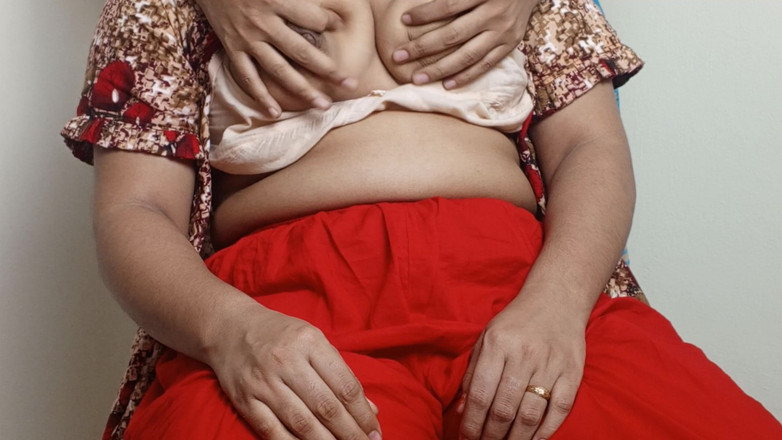 Nadiyabd: Schwager lutscht die großen brüste einer Desi-Ehefrau. Ehepaar selbstgedrehter bangladesch-sex.