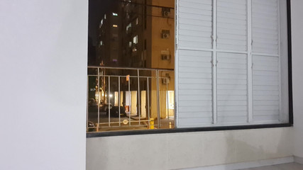 Ilovetobenaked: Lidé - Čekám, až mě chytíš!