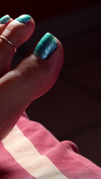 Sensual Redhead: Legs Spread, Soft Toes, and a Powerful Orgasm