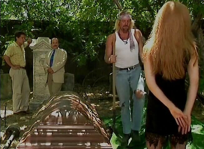 Babehood: Zrzka ošukaná na stole