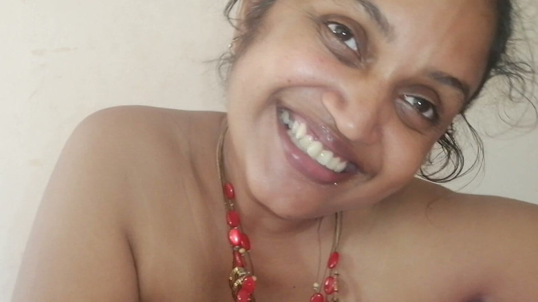 Tina Baby: Desi Bhabhi Caught Husbanf Is Fucking His Office Secretary She...