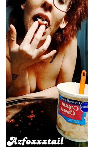 AzFoxxxTailPhelicia: Foodplay-cupcake-full