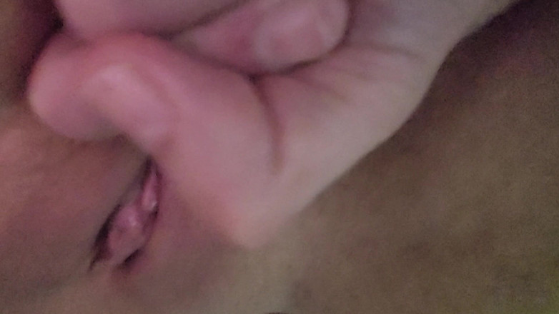 Mandy Foxxx: Mrdka ve vlasech a prst ošukaná k orgasmu