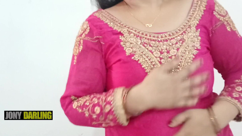 Jony Darling: 파키스탄 펀자브 바비 