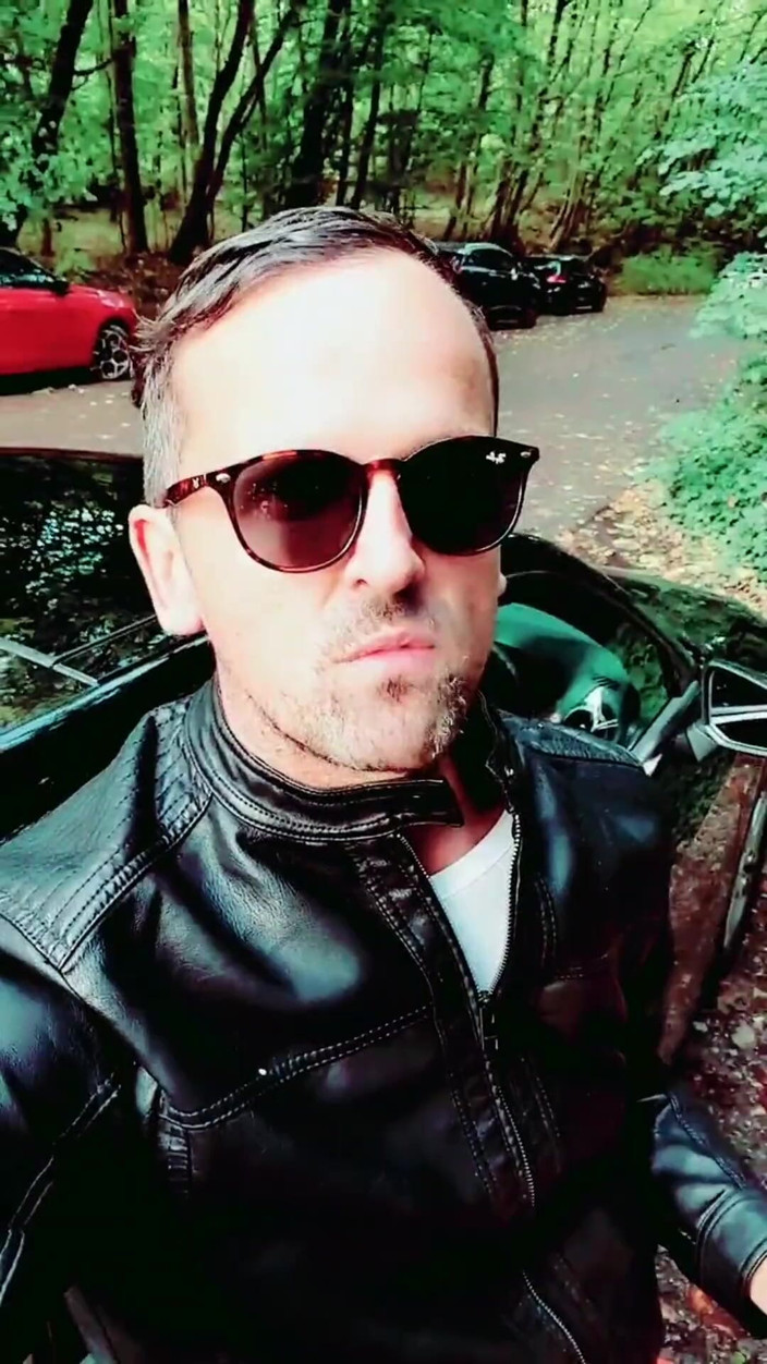 Slutboyben: Slutboyben Cam4 Gagică sexy în croazieră la Schwerin B321 Parcare