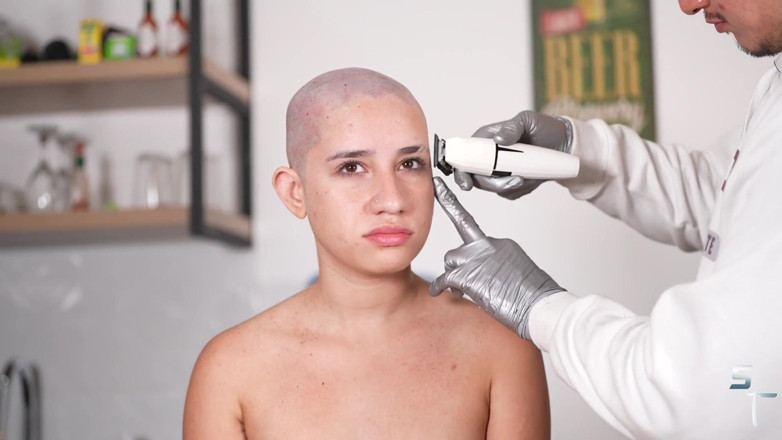 Shave Flix: Yesenia se vrací