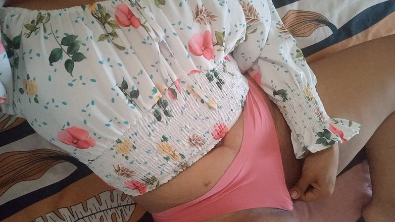 PATY PATY: Brunetka daje sobie trochę przyjemności, prawdziwa amatorka