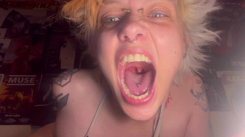 Glitterqueen1999: Goth mädchen keine make-up-mund-tour! Zunge zähne 