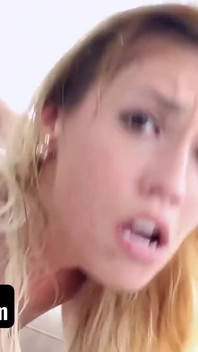 Anaal plezier met Kelsi Monroe